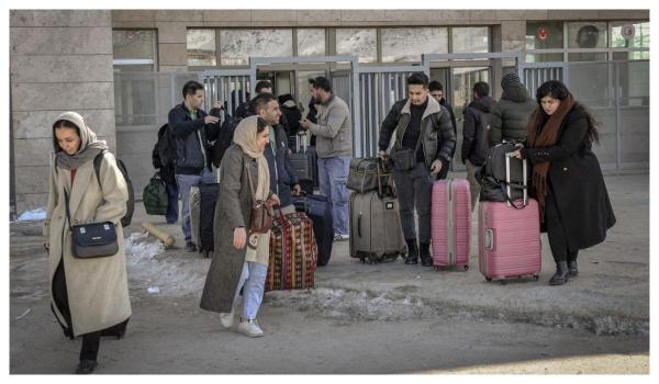 Există riscul unui "flux de refugiaţi fără precedent" din Iran, avertizează Agenţia UE pentru Azil