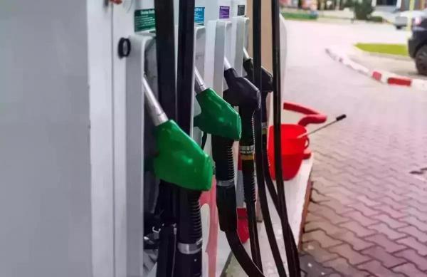 Preţurile la carburanţi sunt în creştere, faţă de cele afişate în ziua precedentă