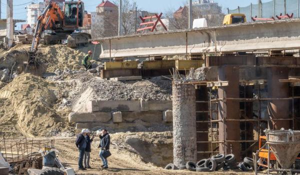 Orașul din România care construiește o pasarelă peste calea ferată. Investiție de peste 10 milioane de lei