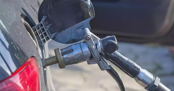 Analiză. Motorina din România este mai scumpă decât ar justifica piața, în medie cu 10 bani pe litru