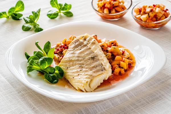 Os de peşte în gât. Cât e de periculos şi ce trebuie să faci