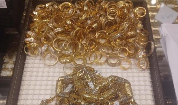 Captură de 6 kilograme de aur şi diamante, în Călăraşi. ANAF a predat tot aurul Trezoreriei