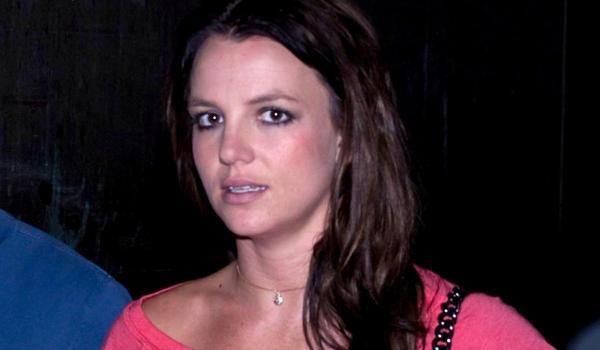 Britney Spears a fost arestată după ce poliţiştii au prins-o băută la volan