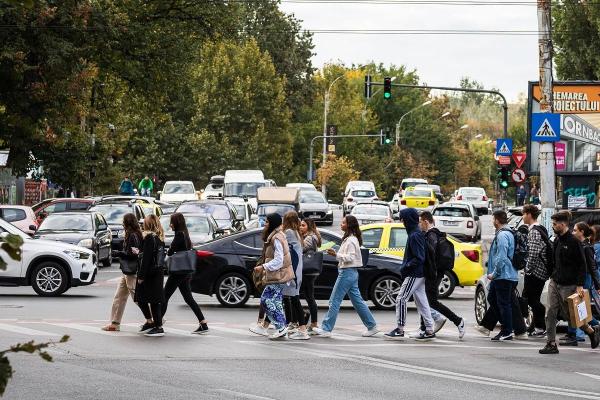 27.000 lei de la stat pentru tinerii români care se angajează pentru prima dată. Singura condiţie pusă de lege