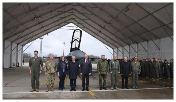 Ministrul bulgar al Apărării: Avioanele americane staţionate în ţară nu pot efectua atacuri