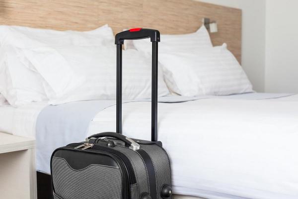 De ce e mai bine să rezervi o cameră dublă şi nu una single atunci când călătoreşti pe cont propriu