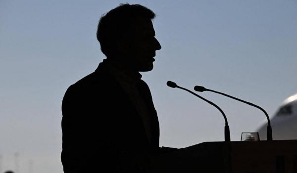 Mobilizare militară fără precedent a Franţei. Forţe navale, aeriene şi terestre, pregătite să intervină