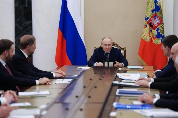 Putin vrea să profite de războiul din Iran şi anunţă că Rusia e pregătită să livreze Europei petrol şi gaze