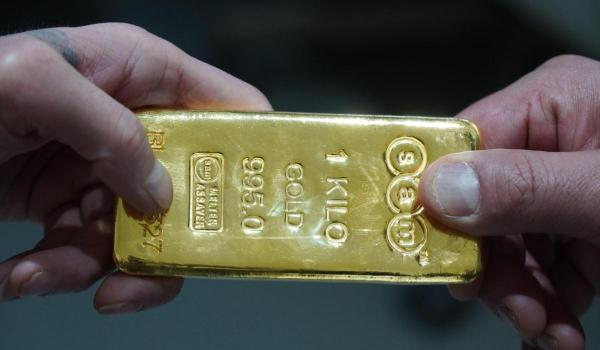 Peste 16 kilograme de aur de contrabandă, în valoare de un milion de euro, confiscate în Capitală