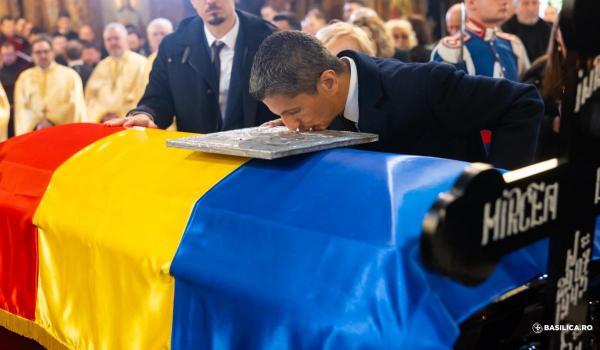 Mircea Lucescu a fost înmormântat cu onoruri militare la cimitirul Bellu din Capitală