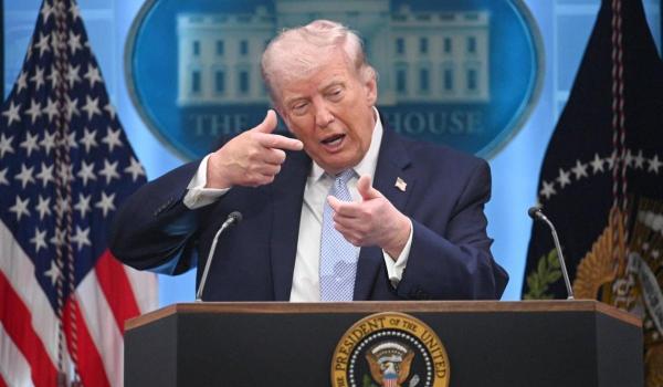 Politico: Europenii nu mai au încredere în SUA. Rusia rămâne însă principala ameninţare, potrivit unui sondaj