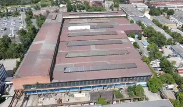 Fabrică emblemă a regimului comunist, gata să fie vândută. Cine vrea să cumpere platforma din Capitală