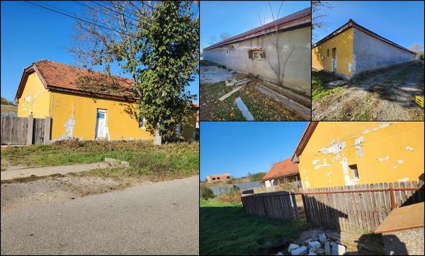 Casă de vânzare
