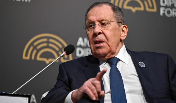 Lavrov: "NATO nu este în cea mai bună formă a sa. Nu ne amestecăm în treburile lor interne"