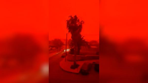 O furtună de nisip a creat un peisaj ca de pe Marte, pe insula Creta