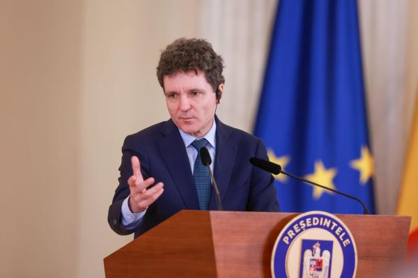 Nicușor Dan, la ASE: Educația financiară este esențială pentru viitorul economic și social al României