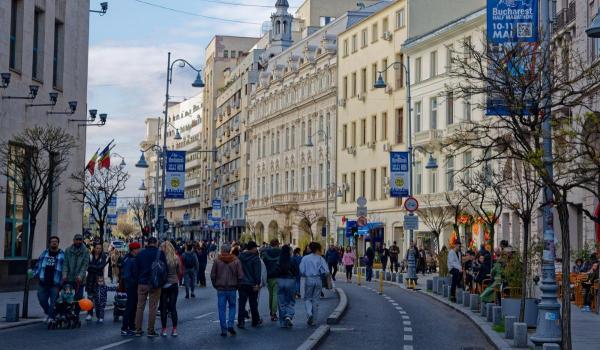 Calea Victoriei, din nou pietonală în weekend. Proiectul "Străzi Deschise" va fi reluat de sâmbătă