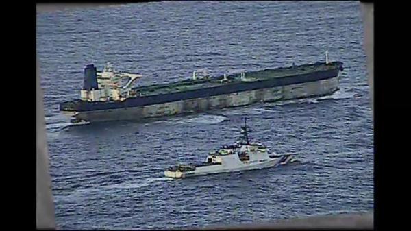 SUA au interceptat şi inspectat un petrolier iranian "sancţionat". Operaţiunea, fără incidente majore