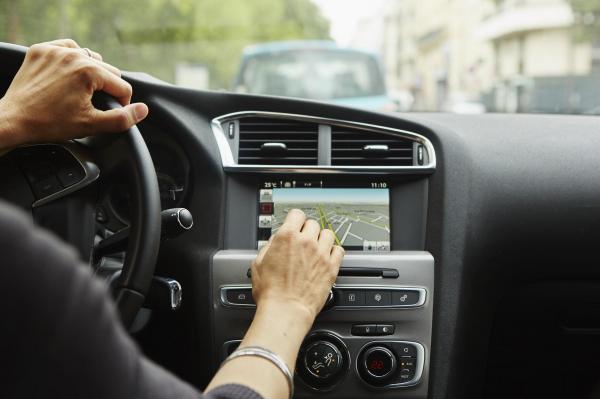 Cum verifici corect o mașină SH înainte să o cumperi. Pașii esențiali pe care mulți români îi ignoră