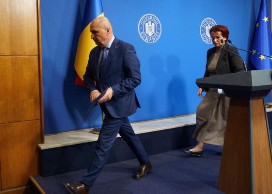 Reuters: Cel mai mare partid din România se aliază cu extrema dreaptă pentru a răsturna guvernul pro-european