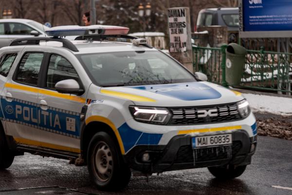 Un vehicul al poliției române