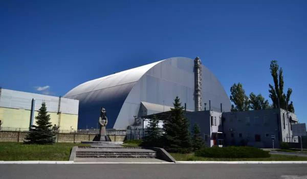 Zelenski anunţă că SUA vor contribui cu 100 de milioane de dolari pentru reparaţiile de la Cernobîl