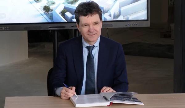 Nicușor Dan cere publicarea tuturor informațiilor despre achiziţiile vaccinurilor Pfizer: Să facem public tot