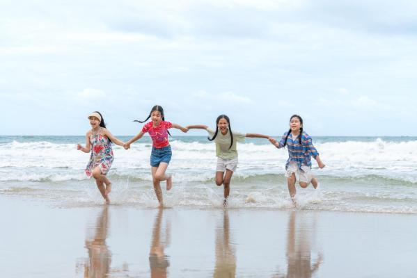 Când începe vacanţa de vară 2026. Elevii care termina şcoala mai devreme