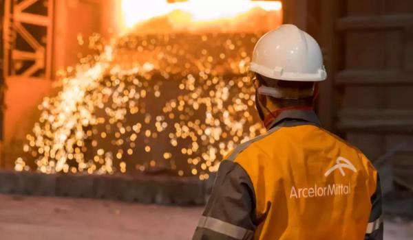 Umbrărescu preia ArcelorMittal Hunedoara pentru 12,5 mil. €. Consiliul Concurenței a autorizat tranzacția