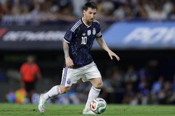Starul argentinian Lionel Messi ar putea depăşi mai multe recorduri la Campionatul Mondial din vară