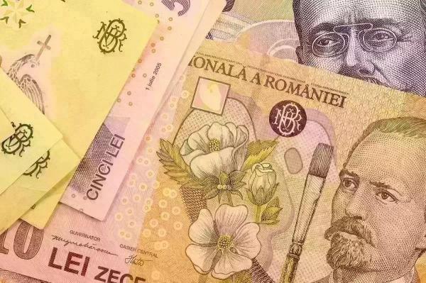 Leul românesc câştigă teren important în raport cu lira sterlină