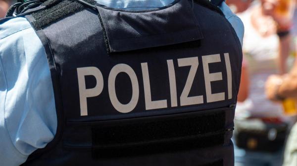 Poliţist german, 10 luni de închisoare după ce i-a cerut 400 de euro mită unui curier român