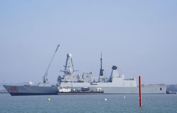 Marea Britanie trimite avioane Typhoon și nave militare pentru securizarea Strâmtorii Ormuz