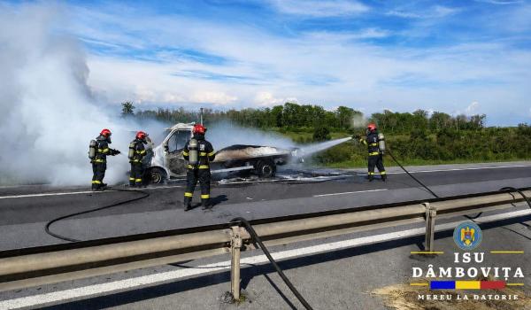Trafic paralizat pe A1 București-Pitești după ce o autoutilitară a luat foc în mers