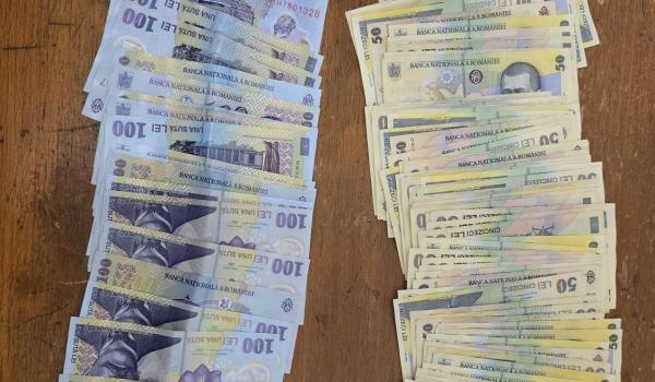 Un bărbat prins cu droguri în staţiunea Mamaia a încercat să cumpere tăcerea jandarmilor cu 8.000 de lei