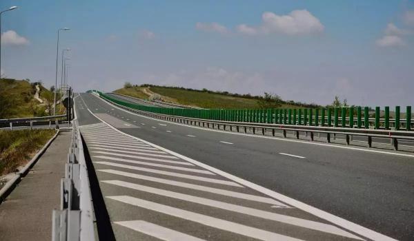 Dosar penal pentru un român care și-ar fi răpit fosta iubită de pe o autostradă din Austria