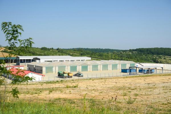 Sute de locuri de muncă noi în Maramureș, după deschiderea unei fabrici de componente electronice