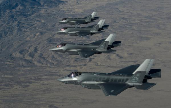 Polonia devine prima ţară NATO de pe flancul estic care operează avioane de luptă F-35