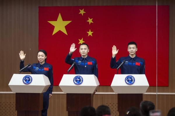 China trimite în spaţiu misiunea Shenzhou-23. Un astronaut va petrece un an întreg pe orbită