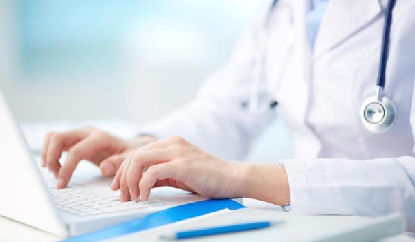De la 1 iunie, bolnavii cronici și oncologici au prima zi de concediu medical plătită