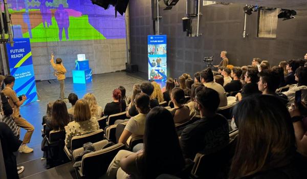 (P) Conferința Future Ready, un dialog despre competențele esențiale la început de carieră