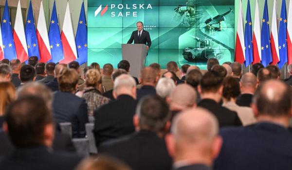Polonia a semnat un acord de împrumut cu Comisia Europeană în valoare de 44 mld. € pentru modernizarea armatei