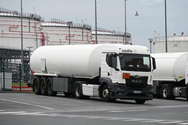 Stocurile mondiale de petrol vor ajunge la cel mai redus nivel din ultimele două decenii