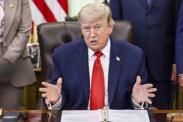 Trump numeşte un nou şef permanent al serviciilor de informaţii. Cine este Jay Clayton