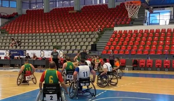 Sportul care ține visurile în mișcare. Povestea tinerilor care au sfidat obstacolele, iar acum scriu istorie