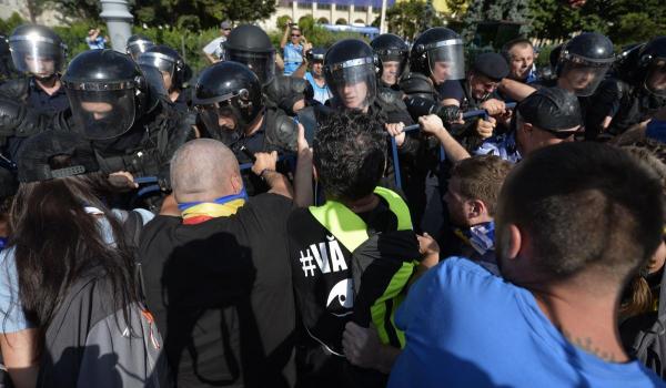 Sentinţa în Dosarul 10 August. Foştii şefi ai Jandarmeriei au fost achitaţi