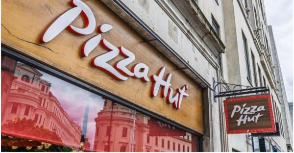 Pizza Hut, vândută pentru 2,7 miliarde de dolari după ani de dificultăți și scăderi ale vânzărilor