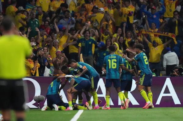Uzbekistan - Columbia, 1-3. Sud americanii obţin cele 3 puncte în grupa K. VIDEO