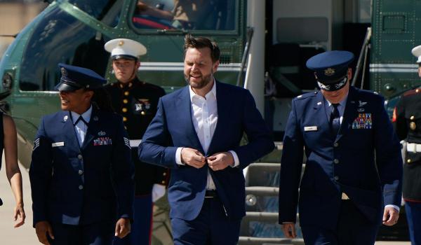 JD Vance, în Elveţia pentru negocieri cu oficialii iranieni. Discuţiile ar putea dura câteva zile