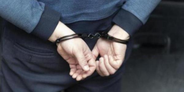 Bărbat din Alba, reținut după ce și-ar fi stropit partenera cu benzină și a amenințat-o